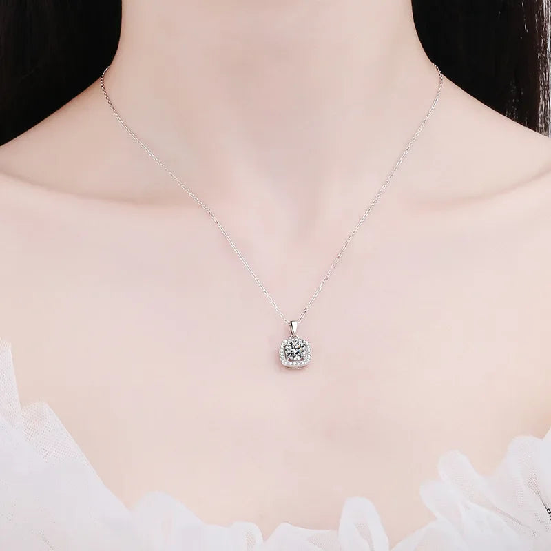 Engagement 18K White Gold Necklaces for Women Wedding Fine Jewelry 1/2ct D Color Moissanite Diamond Pendant Girl Birthday Gift