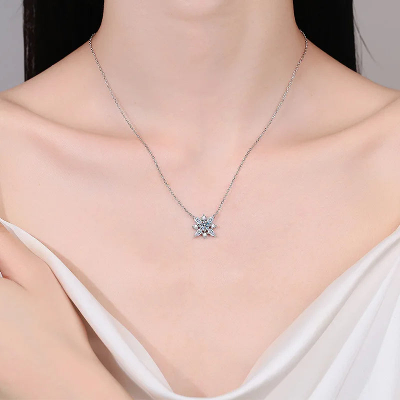 Luxury Temperame Platinum PT950 Necklace GRA Certified Moissanite Dcolor Diamond Snowflake Commuter Pendant Clavicle Chain ladys