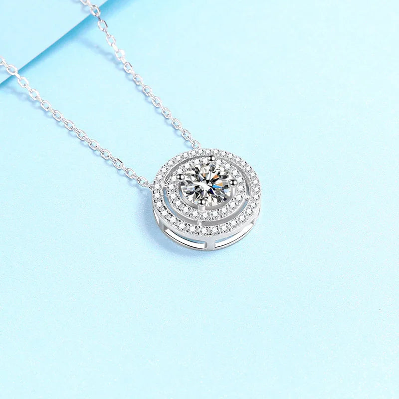 Colares de ouro branco 18K brilhantes para mulheres, presente de aniversário, pingente de diamante moissanite 0,5/1/2 ct, joias finas para namorada e casamento