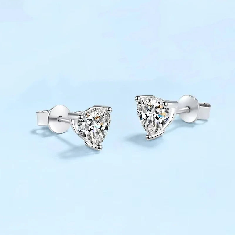 Daughter Fine Jewelry 18K White Gold Earplug Stud Earrings Women Wedding 1/2CT Heart Moissanite Diamond Girlfriend Birthday Gift