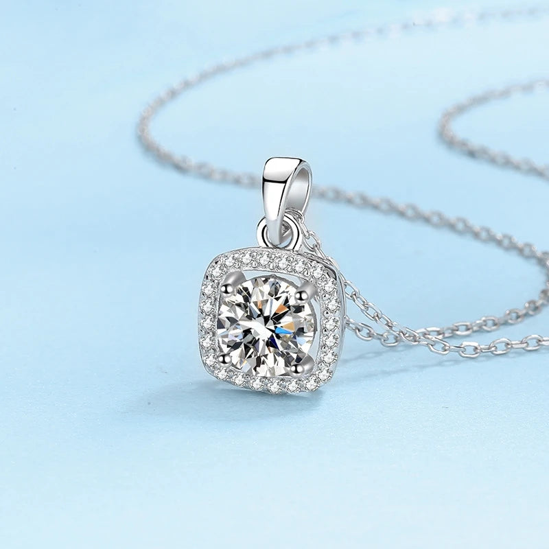 Engagement 18K White Gold Necklaces for Women Wedding Fine Jewelry 1/2ct D Color Moissanite Diamond Pendant Girl Birthday Gift