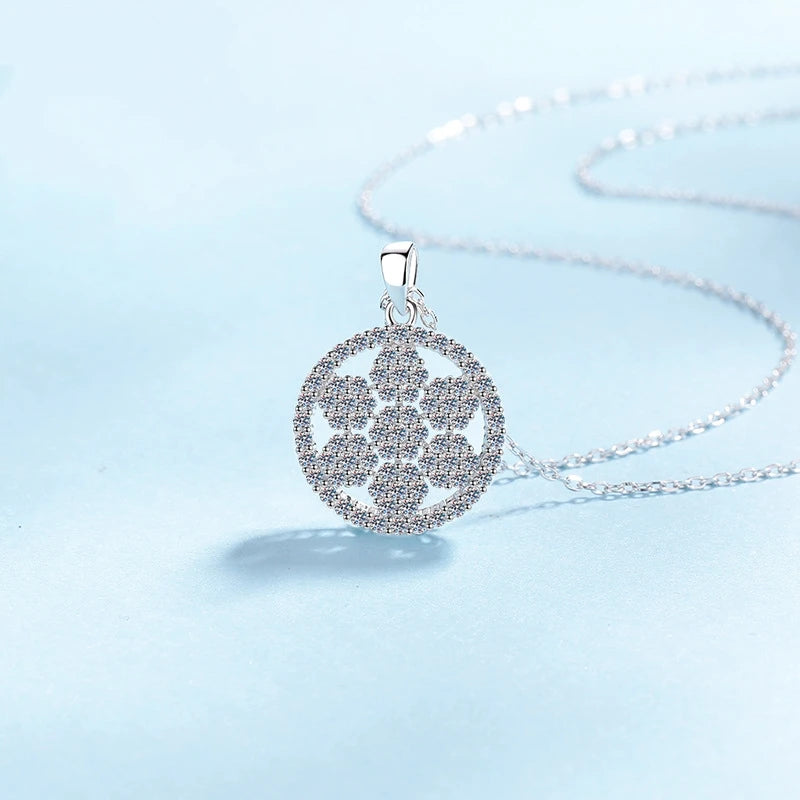 Women Valentine's Day 18K White Gold Wedding Necklaces 1CT Moissanite Diamond Flower Pendant PT950 Platinum Girl Birthday Gift
