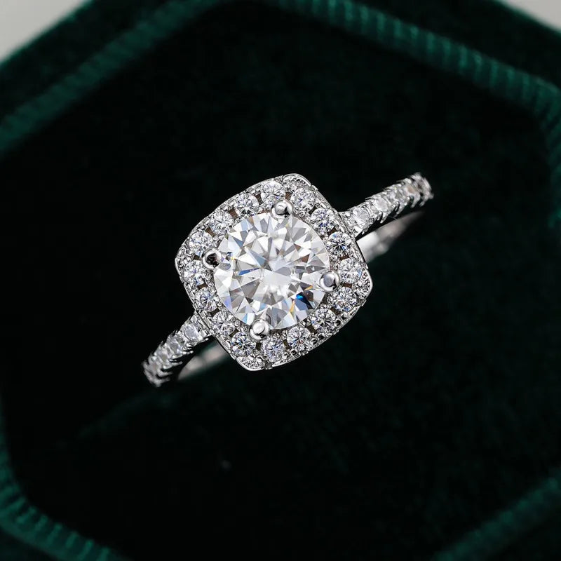 Women Engagement 18K White Gold Wedding Band 0.5/1/2CT VVS1 D Color Moissanite Diamond Girl Valentine's Day PT950 Platinum Rings