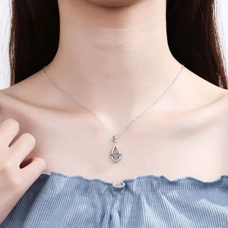 Lover Valentine's Day 18K White Gold Necklaces Women Wedding Moissanite Diamond 0.5CT Pendant PT950 Platinum Girl Birthday Gift