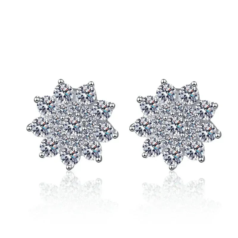 Classic Platinum PT950 Flower Earplug Stud Earrings Women Wedding Jewelry 0.708Carat Moissanite Diamond Girlfriend Birthday Gift