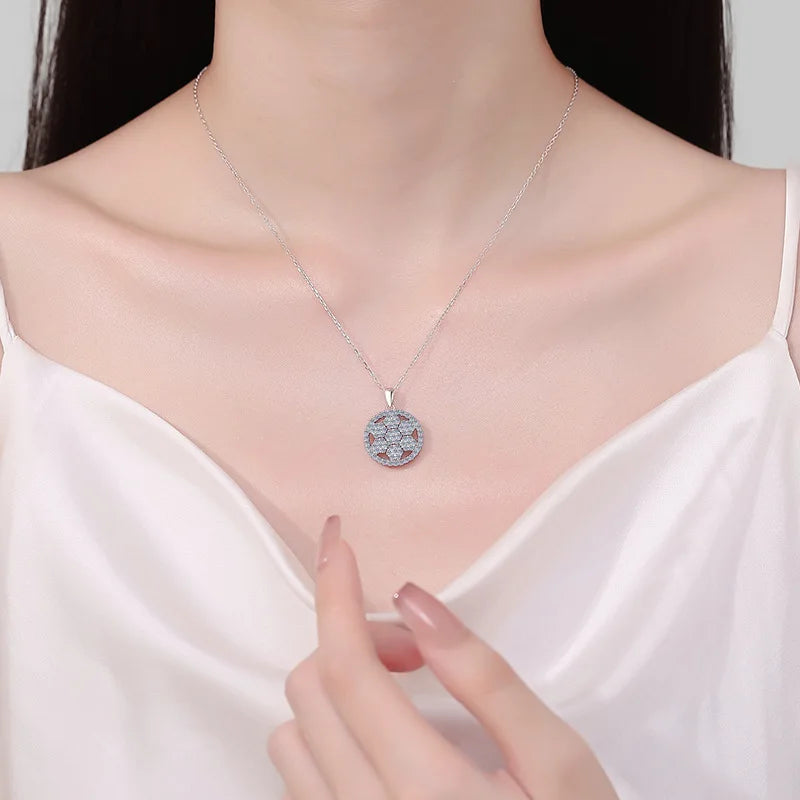 Women Valentine's Day 18K White Gold Wedding Necklaces 1CT Moissanite Diamond Flower Pendant PT950 Platinum Girl Birthday Gift