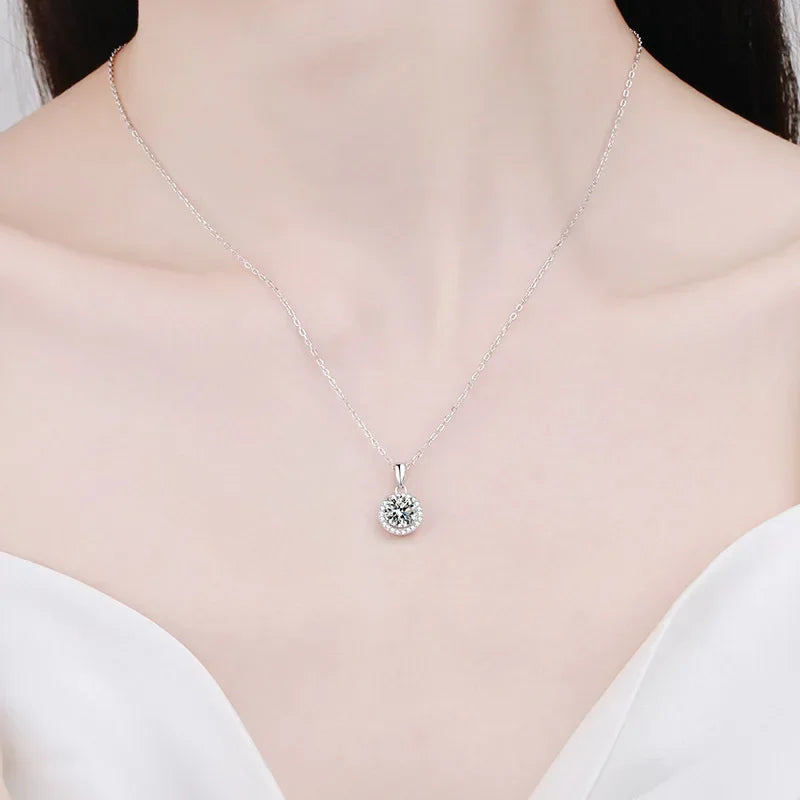 Women Valentine's Day 18K White Gold Wedding Girl Necklaces 1CT Moissanite Diamond Pendant PT950 Platinum Daughter Birthday Gift