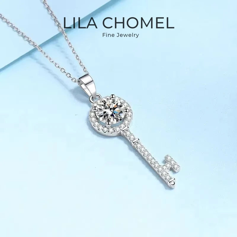 Women 18K White Gold Valentine's Day Necklaces 0.5/1CT Moissanite Diamond Pendant Key Girl Birthday Gift PT950 Platinum Jewelry