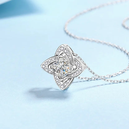 Luxury Platinum PT950 Pendant for Women 1 CT Moissanite Diamond Necklaces Four leaf Square Clavicle Chain girl fine Jewelry gift