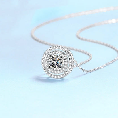 Colares de ouro branco 18K brilhantes para mulheres, presente de aniversário, pingente de diamante moissanite 0,5/1/2 ct, joias finas para namorada e casamento