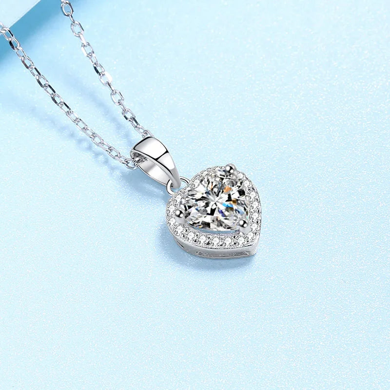 Colar de ouro branco 18K para noivado, joias finas para casamento, pingente de coração para menina, diamante de moissanita, 1 ct, presente de aniversário para filha 