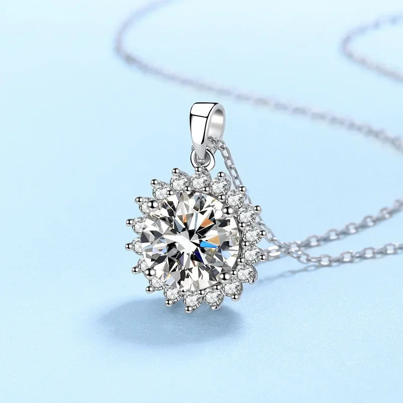 Girl Birthday Gift 18K White Gold Necklaces Women Wedding 0.5/1/2/5CT Moissanite Diamond Flower Pendant Engagement Fine Jewelry
