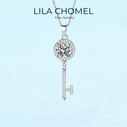 Women 18K White Gold Valentine's Day Necklaces 0.5/1CT Moissanite Diamond Pendant Key Girl Birthday Gift PT950 Platinum Jewelry