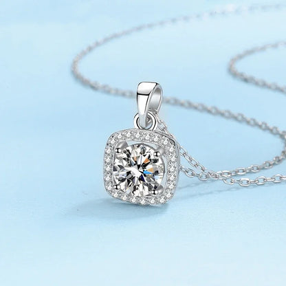 Colar de ouro branco 18K para noivado, joias finas para casamento, pingente de diamante de moissanita 1CT PT950, presente de aniversário para meninas