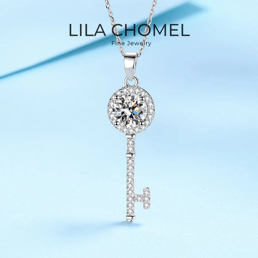 Fine Jewelry 18K White Gold Necklaces Women Valentine's Day Pendant Key 0.5/1ct Moissanite Diamond Girl Birthday Gift Daughter