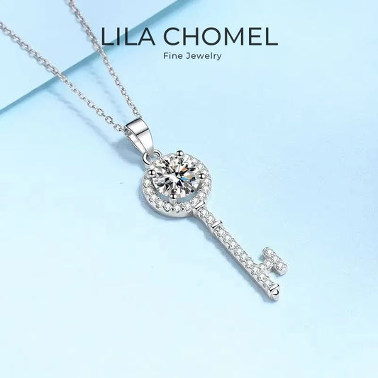 Women 18K White Gold Valentine's Day Necklaces 0.5/1CT Moissanite Diamond Pendant Key Girl Birthday Gift PT950 Platinum Jewelry
